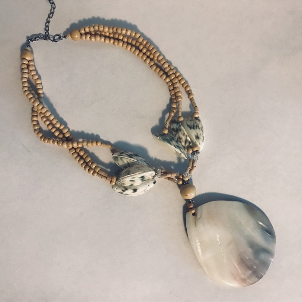 Beaded Shell Statement Necklace - Picture 4 of 7